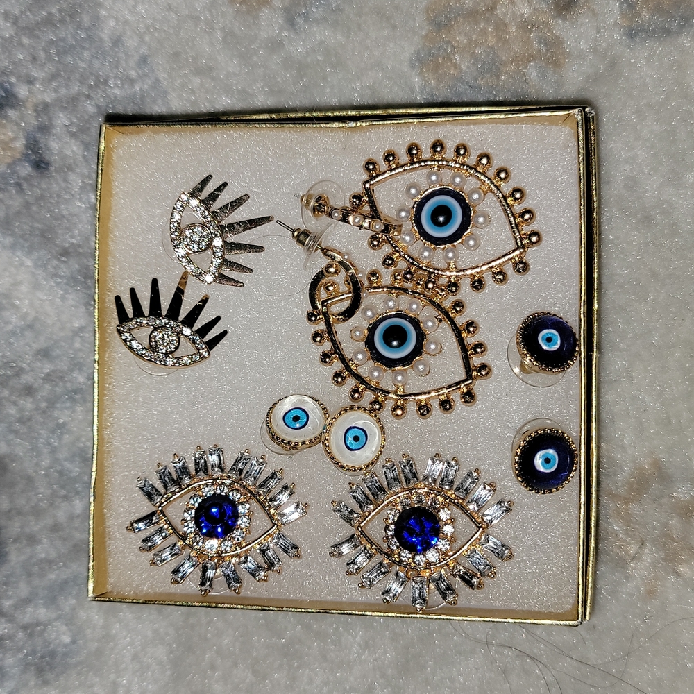 All new Evil Eye Earring bundle of studs🧿